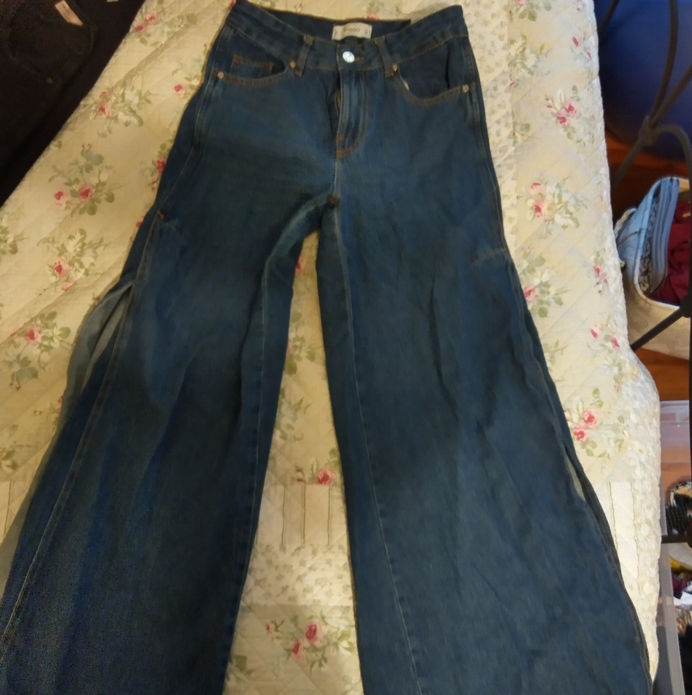 Open leg flare jeans